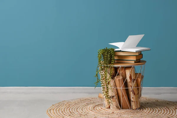 Stack Books Houseplant Table Color Wall — Stock Photo, Image
