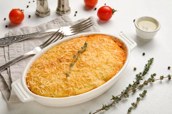 Baking Dish Tasty Shepherd Pie White Background — Stock Photo, Image