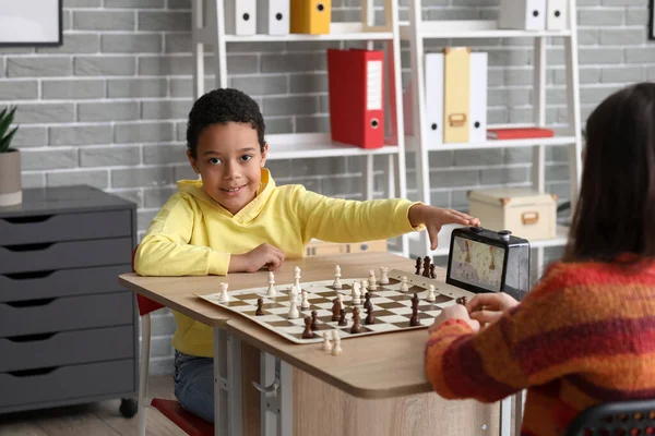 Little Children Playing Chess Tournament Club — Stock Photo, Image