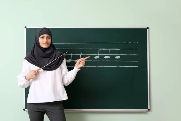 Muselman Musik Lärare Lektion Skolan — Stockfoto