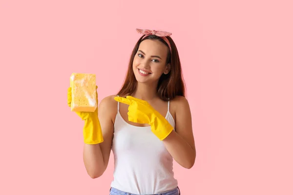 Young Woman Sponge Color Background — Zdjęcie stockowe