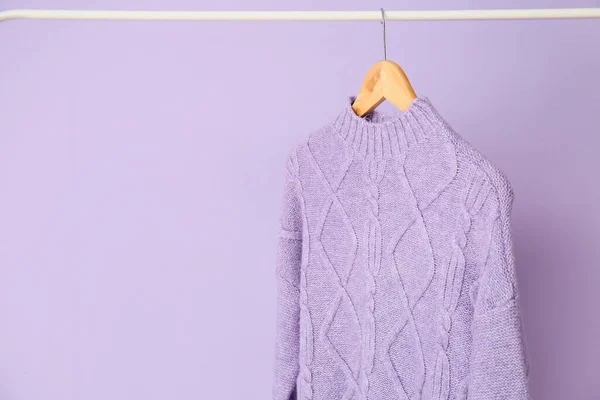 Rack Lilac Sweater Color Background — Stock Photo, Image