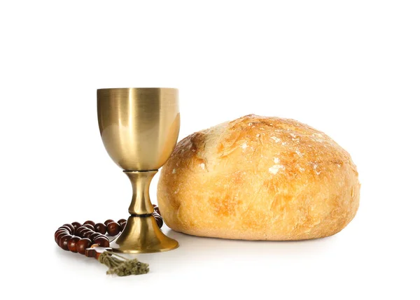 Tazza Vino Con Pane Rosario Sfondo Bianco — Foto Stock