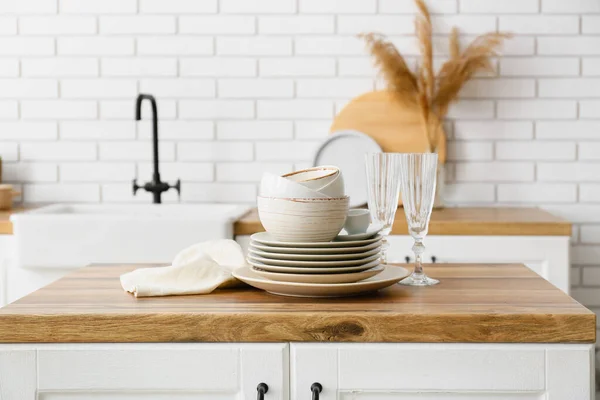 Набір Чистого Посуду Кухні — стокове фото
