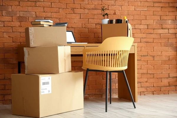 Cardboard Boxes Belongings Table Office Moving Day — Stock Photo, Image