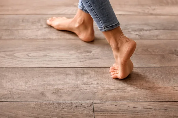 Bare Feet Young Woman Walking Home Closeup — Stock Photo, Image