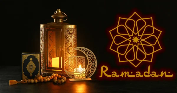 Üdvözlőlap Ramadan Arab Gyertyatartóval Lámpás Korán Tasbih Fekete Alapon — Stock Fotó