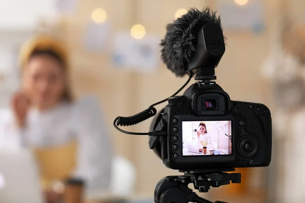 Young Female Clothes Stylist Recording Video Studio View Screen Modern — Stock Photo, Image