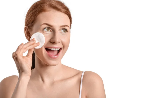 Mujer Feliz Con Esponja Maquillaje Sobre Fondo Blanco — Foto de Stock