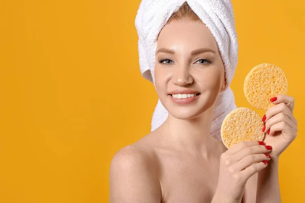 Beautiful Woman Makeup Sponges Color Background — Stock Photo, Image