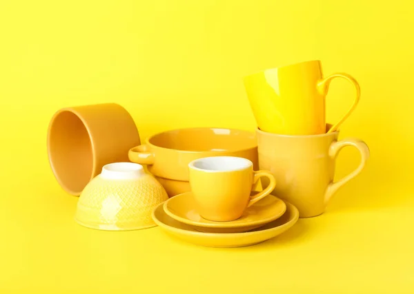 Set Clean Tableware Yellow Background — Stock Photo, Image