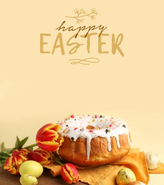 Paskalya pastası, yumurta ve lalelerle dolu tebrik kartı