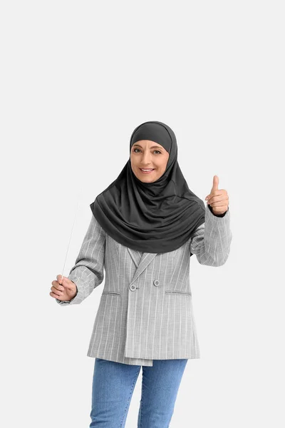 Muslim Music Teacher Showing Thumb Light Background — ストック写真