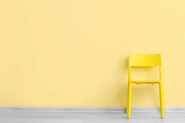 Bright Chair Yellow Wall — Stock Photo, Image