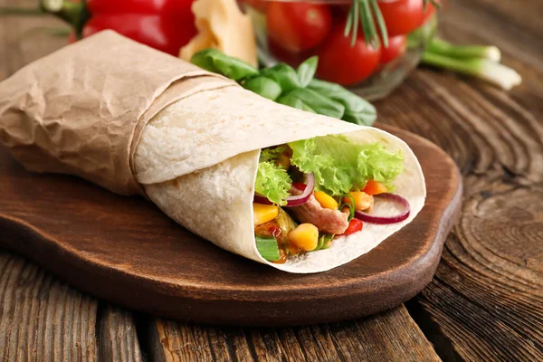 Board Tasty Burrito Meat Wooden Background — Stock Photo, Image