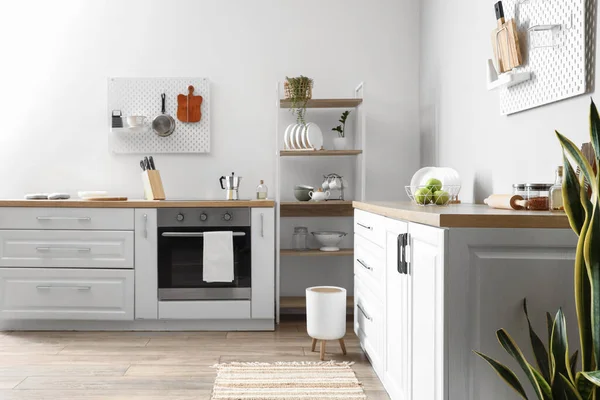 Modern Shelving Unit Tableware Counters Kitchen — Stock Photo, Image