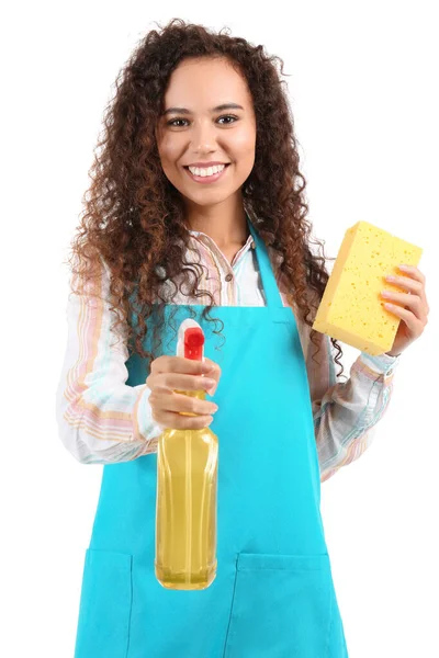 Afro Amerikaanse Vrouwelijke Schoonmaakster Met Wasmiddel Doek Witte Achtergrond — Stockfoto