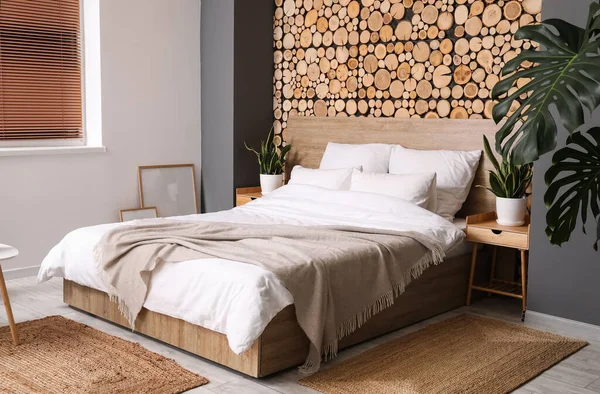 Comfortabel Bed Rieten Tapijten Kamer — Stockfoto