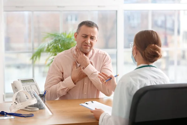 Ill Man Sore Throat Visiting Doctor Clinic — Stock Photo, Image