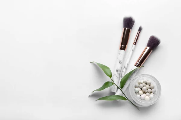 Cosmetica Make Borstels Geïsoleerd Wit — Stockfoto