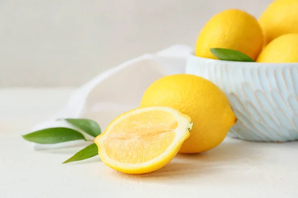 Fresh Ripe Lemons Light Table — Stock Photo, Image