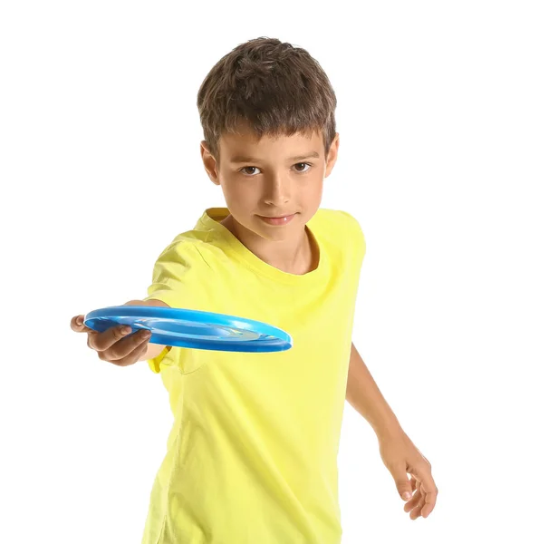 Rolig Liten Pojke Spelar Frisbee Vit Bakgrund — Stockfoto