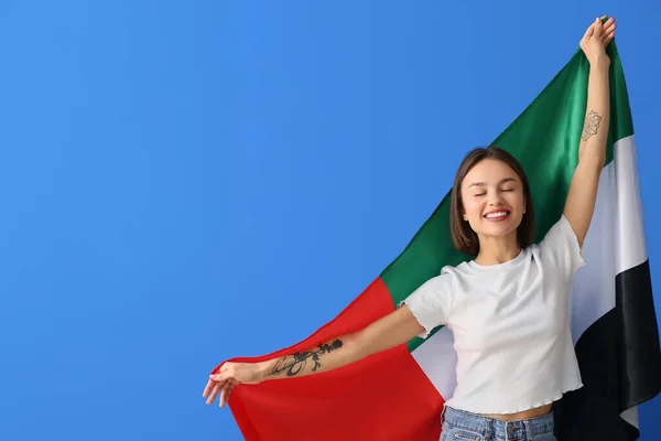 Beautiful Young Woman Uae Flag Blue Background — Stock Photo, Image