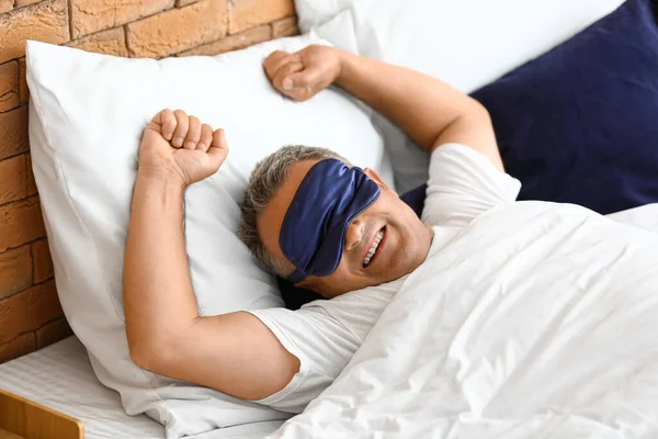 Morning Mature Man Bed — Stock Photo, Image