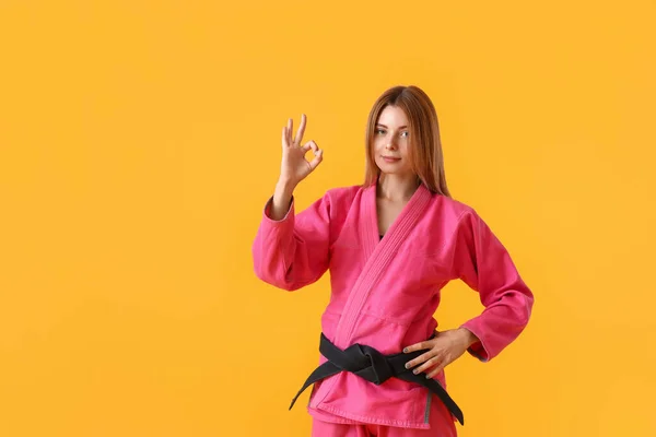 Female Karate Instructor Showing Color Background — Stock Photo, Image