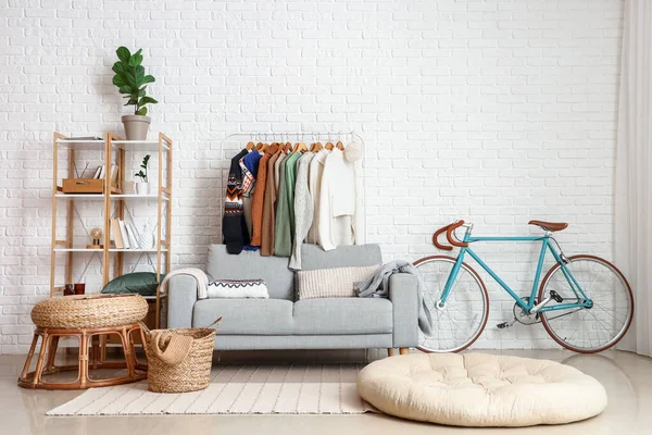 Interior Room Stylish Furniture Rack Sweaters Bicycle — Stock Photo, Image
