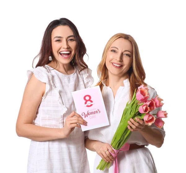 若い女性と彼女の母親と花と挨拶カード国際女性デーのための白い背景 — ストック写真
