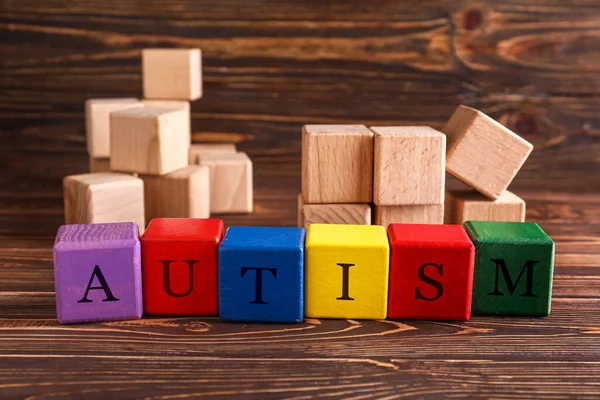 Cubos Con Palabra Autismo Sobre Fondo Madera — Foto de Stock