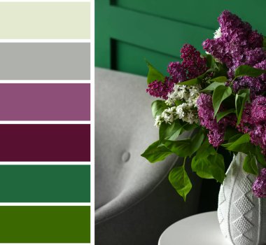 Odadaki masada leylak çiçekli vazo. Farklı renk örnekleri