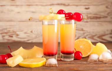 Lezzetli Ananas Tepetaklak Pasta Atışları