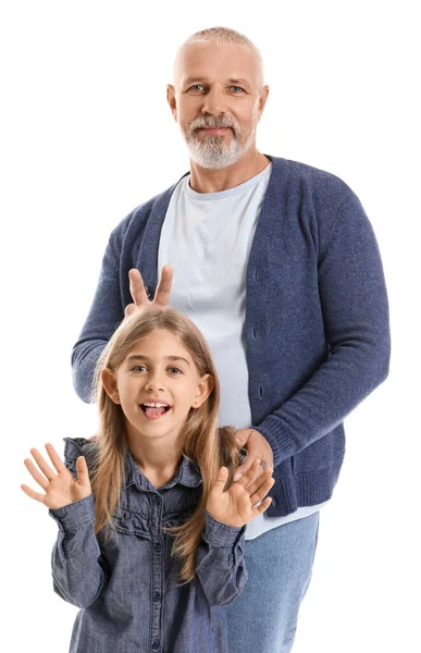 Älterer Mann Mit Seiner Kleinen Enkelin Auf Weißem Hintergrund — Stockfoto