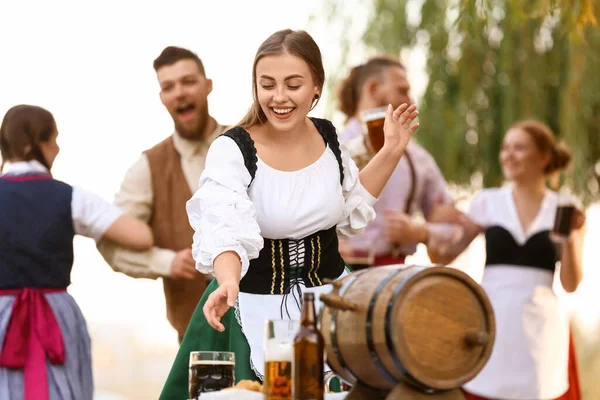Drunk People Celebrating Octoberfest Outdoors — Stock Photo, Image