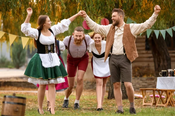 Drunk People Dancing Celebrating Octoberfest Outdoors — Stock Photo, Image