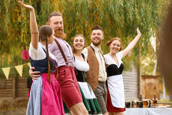 Drunk People Dancing Celebrating Octoberfest Outdoors — Stock Photo, Image