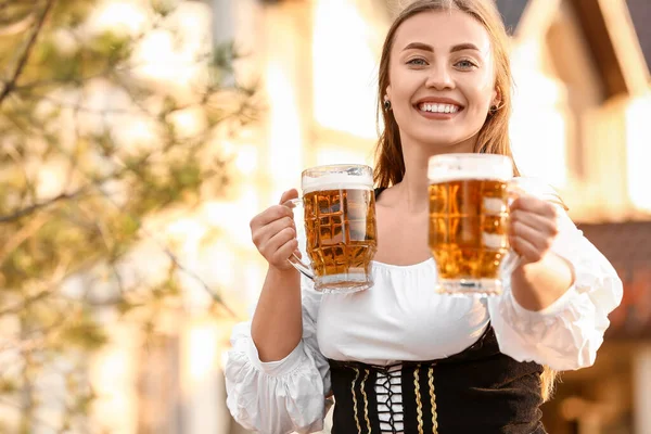 German Woman Beer Celebrating Octoberfest Outdoors — Stock Photo, Image