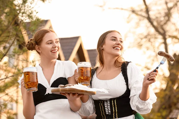 Octoberfest Waitresses Beer Snacks Outdoors — Stock Photo, Image