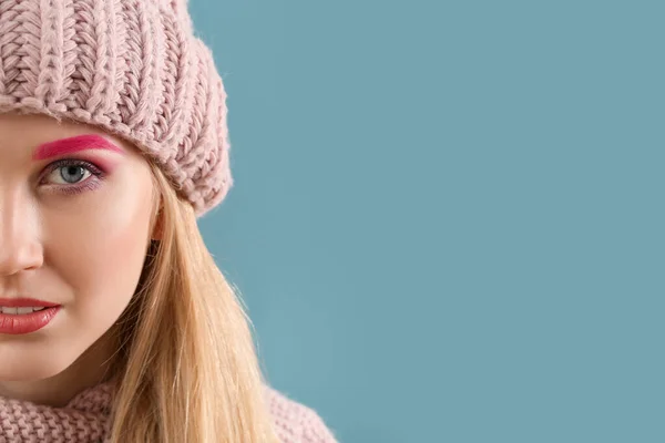 Woman Creative Eyebrows Knitted Hat Color Background — Stock Photo, Image