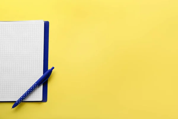 Notebook Pen Yellow Background — Stock Photo, Image