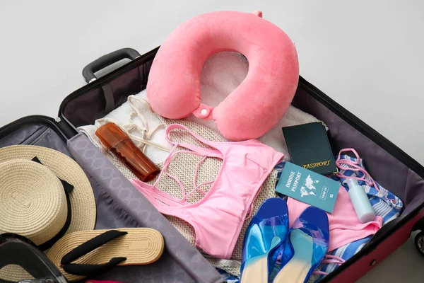 Suitcase Beach Accessories Immune Passport Light Background — ストック写真