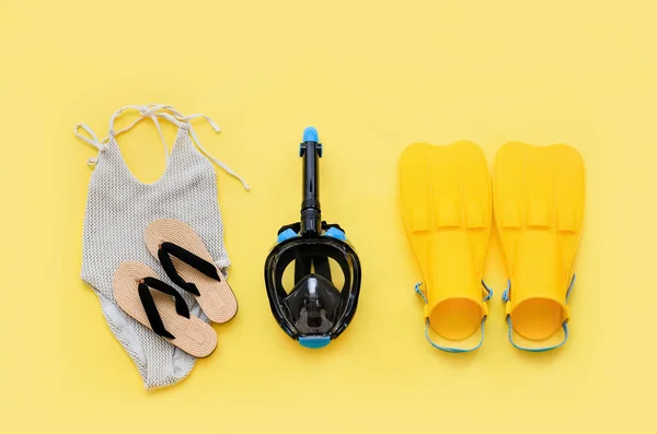 Female Beach Accessories Snorkeling Mask Paddles Yellow Background — Stock Photo, Image