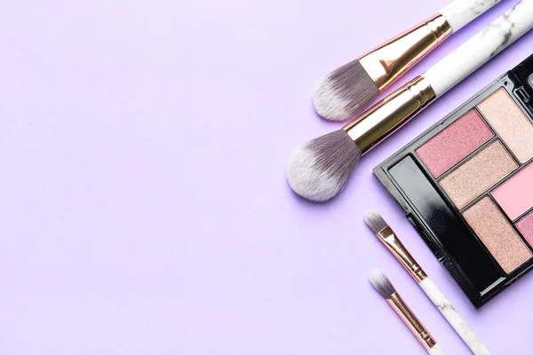 Makeup Brushes Eyeshadows Purple Background — Stock Photo, Image