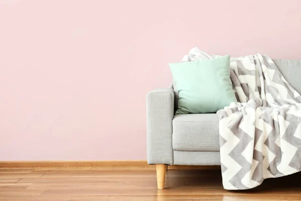 Modern Sofa Pillow Plaid Color Wall Room — Stock Photo, Image