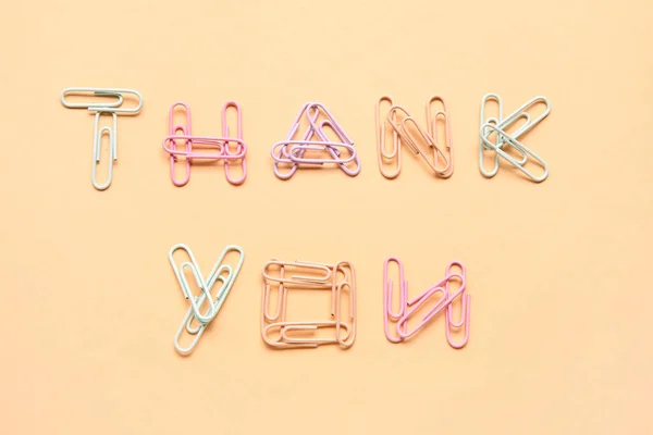 Text Thank You Made Paper Clips Beige Background — Stock Photo, Image