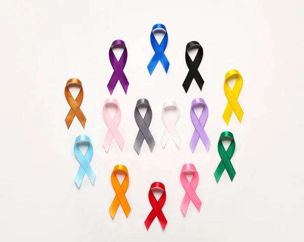 Fitas Consciência Coloridas Fundo Claro Dia Mundial Cancro — Fotografia de Stock