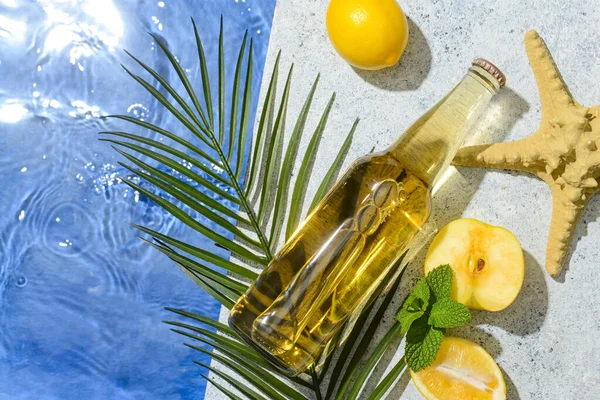 Bottle Tasty Soda Fruits Tropical Leaf Swimming Pool — Stock Photo, Image