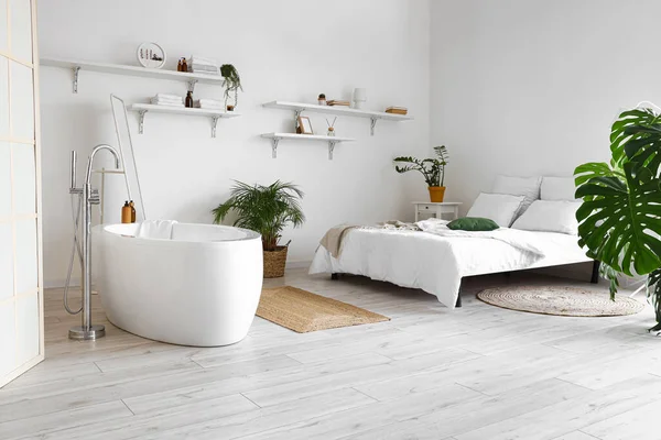 Stylish Interior Bedroom Bathtub — ストック写真